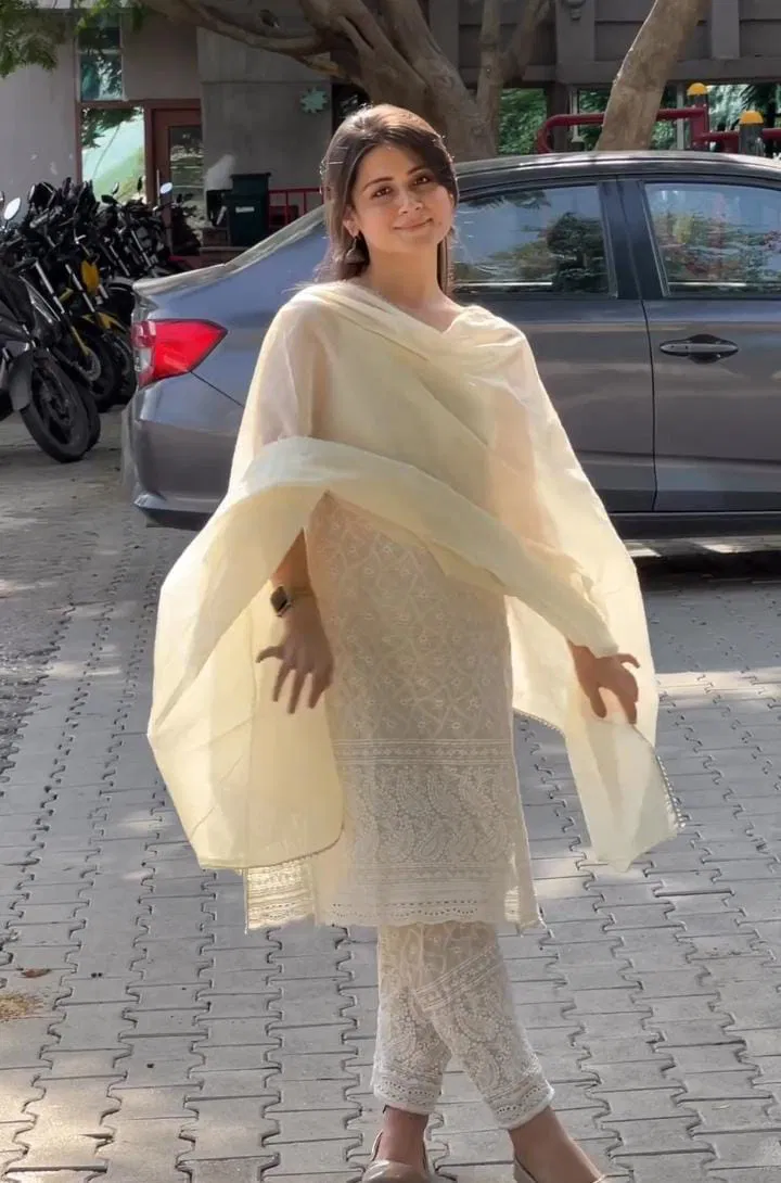 PREMIUM FULL CHIKANKARI FULL COTTON KURTI PENT WITH FULL DUPPTA